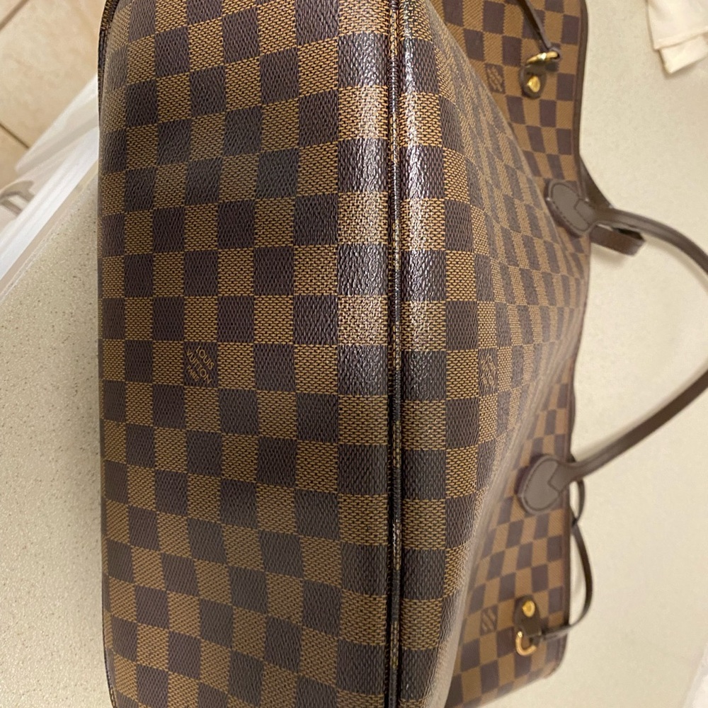 Louis Vuitton Neverfull - Picture 16 of 16